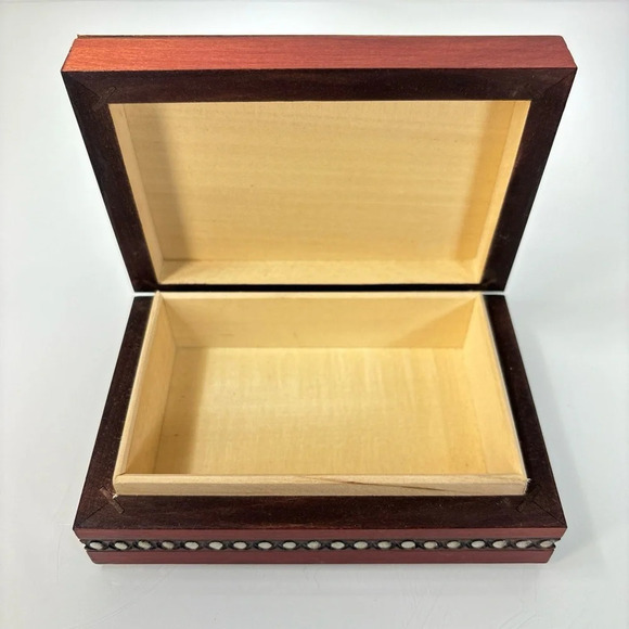 Hand Carved Cat Motif Wooden Trinket Box Made in Poland - Picture 6 of 10